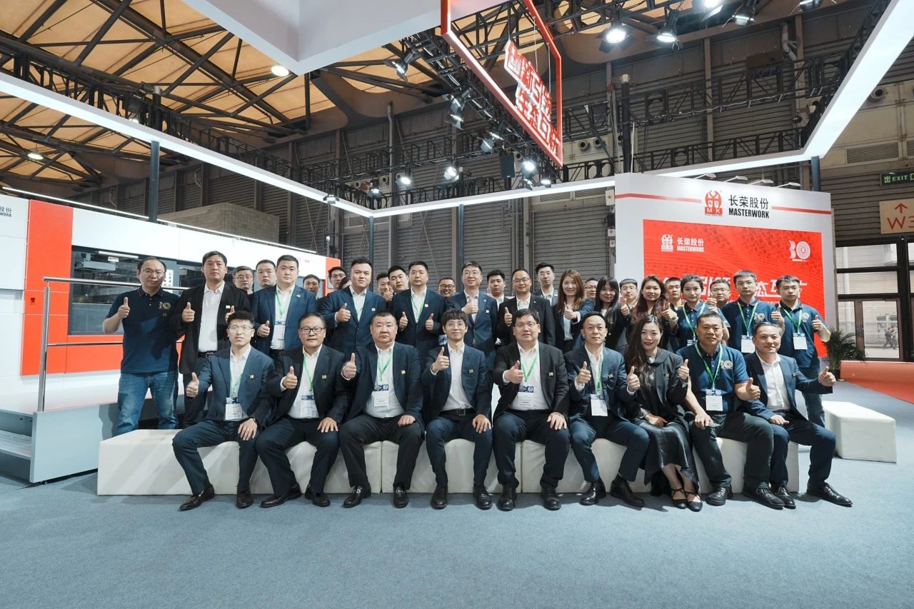 888腾博会闪耀 WEPACK，大幅面模切机成为全球 “焦点”